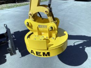 sub38-091-300x225 バッテリー駆動のリフマグ（１２V・２４V・９０V）